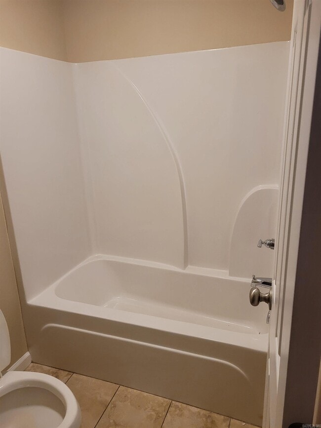 Photo - 3409 Longcoy St