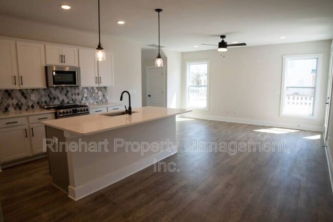 Photo - 527 Harjo Dr