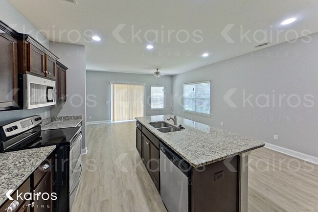 Photo - 815 Ferguson Ln