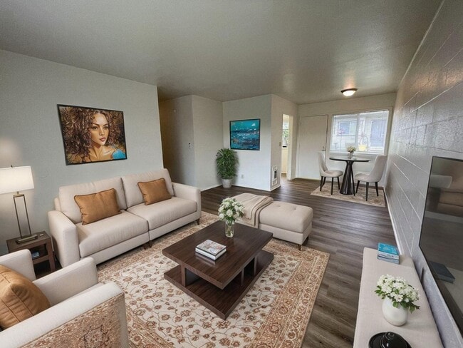 Photo - 803 NE Alameda Ave