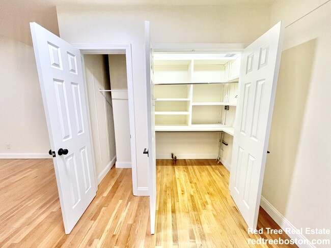 Photo - 523 E 3rd St Unit 1