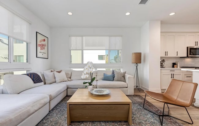 Photo - 2907 W Exposition Pl