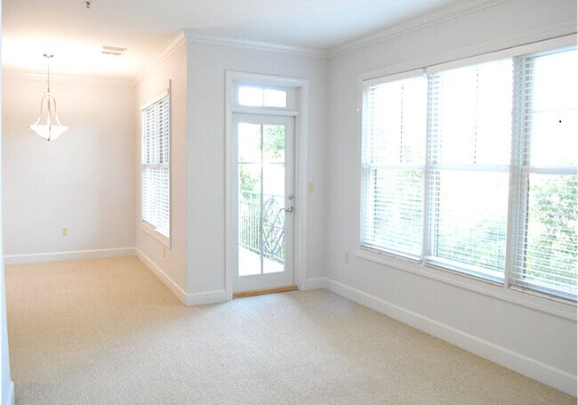 Photo - 155 E Broad St