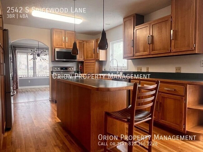 2542 S Spicewood Ln