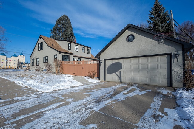 Photo - 1621 W 22nd St