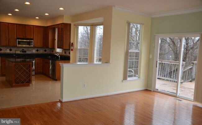 Photo - 21323 Village Green Cir