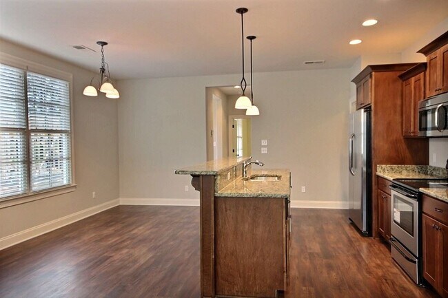 Photo - 214 E South St