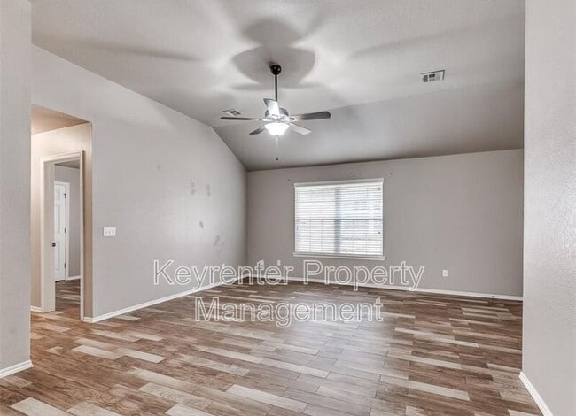 Photo - 517 Cherokee Gate Dr