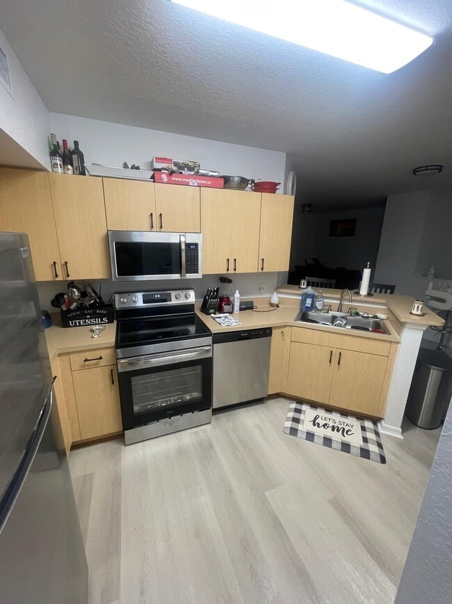 Photo - 2202 Belmont Ln Unit 2202