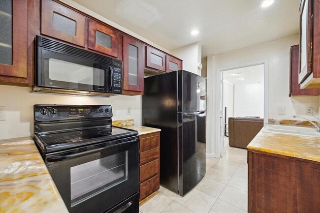 Photo - 2211 Place Rebecca Ln Unidad B10 Rental