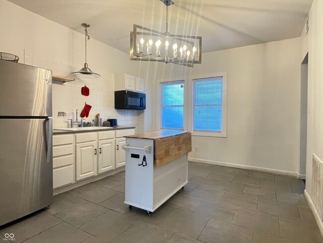 Photo - 3818 Central Ave