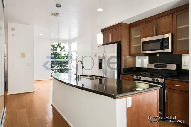 Photo - 1332 Powell St