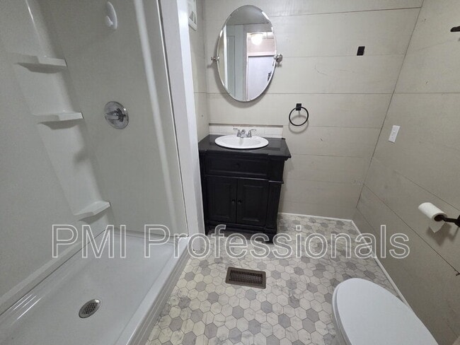 Photo - 927 Cranor Rd