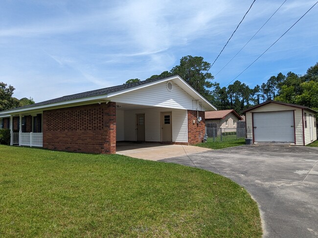 804 Mixon Dr