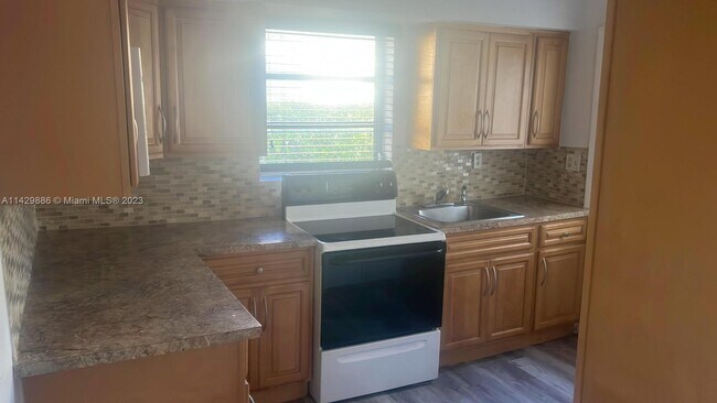 Photo - 6457 SW 9th St