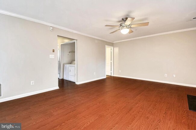 Building Photo - 1727 Wood Carriage Way