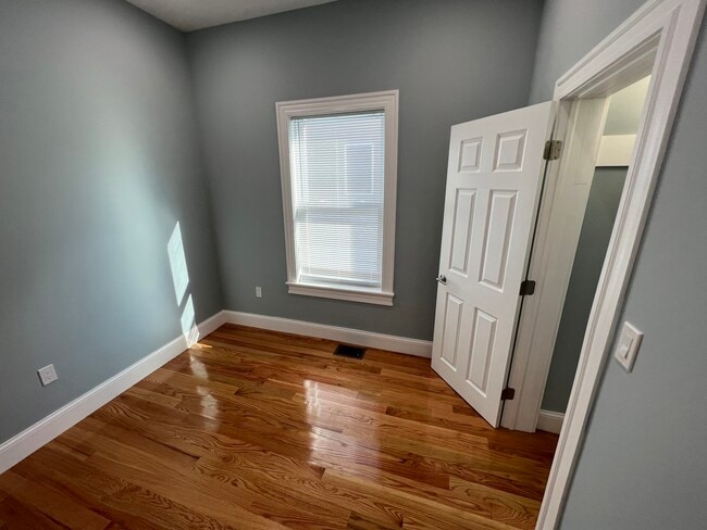 Photo - 29 Alpine St Unit 1