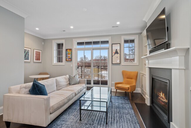 Photo - 2038 N Burling St Unit 2