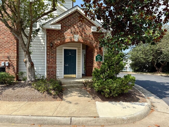 Building Photo - 925 Dorchester Pl Unit 305 Rental