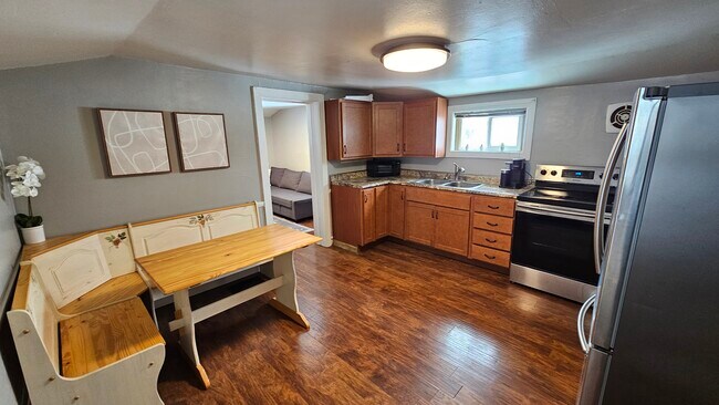 Photo - 5320 Northrup Ave