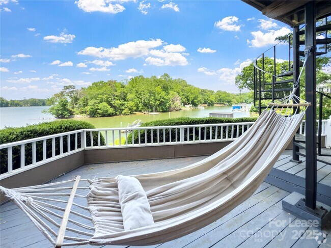 Building Photo - 9808 Emerald Point Dr Unit 4 Rental