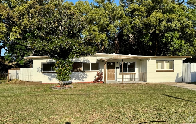 Building Photo - 275 N Hilltop Dr Rental