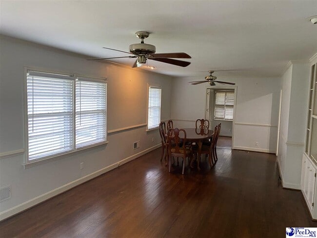 Photo - 2109 Hart Rd