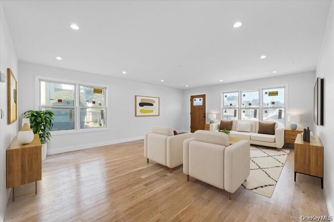 Photo - 97 Thurton Pl