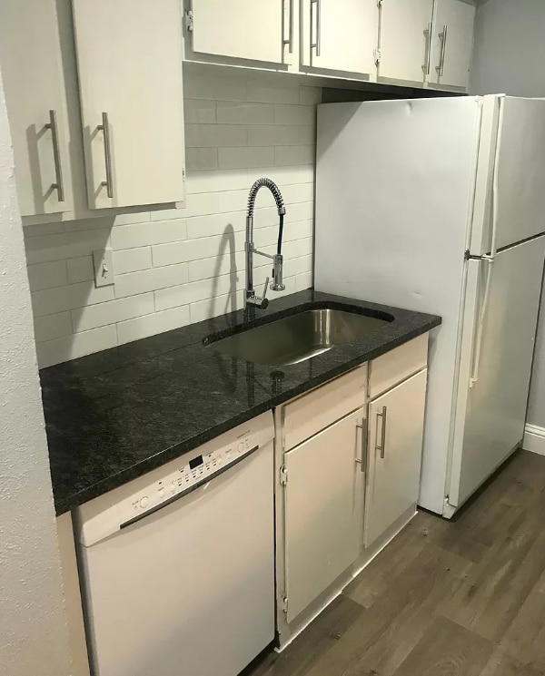 Photo - 8110 Skillman St