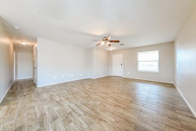 Photo - 126 Stanford St