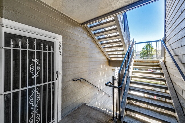 Photo - 2575 S Syracuse Way