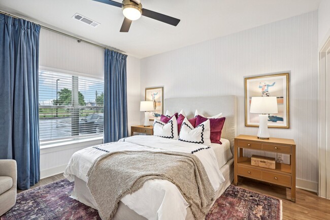 Photo - Mio District West