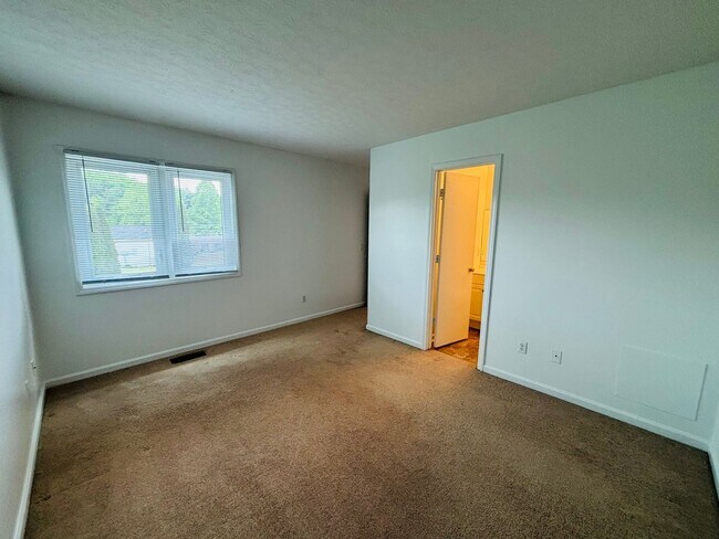 1425 Sandy Cir