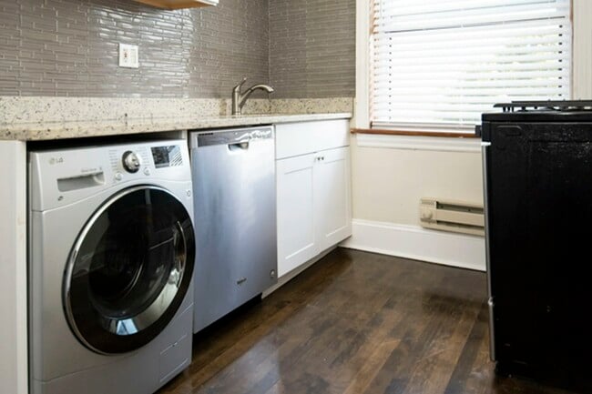 Building Photo - 312 Lee St Unit 4 Rental