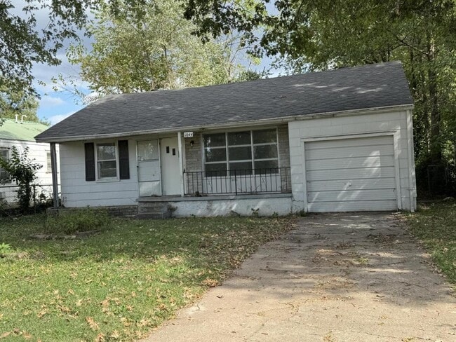 Photo - 1044 S Main Ave