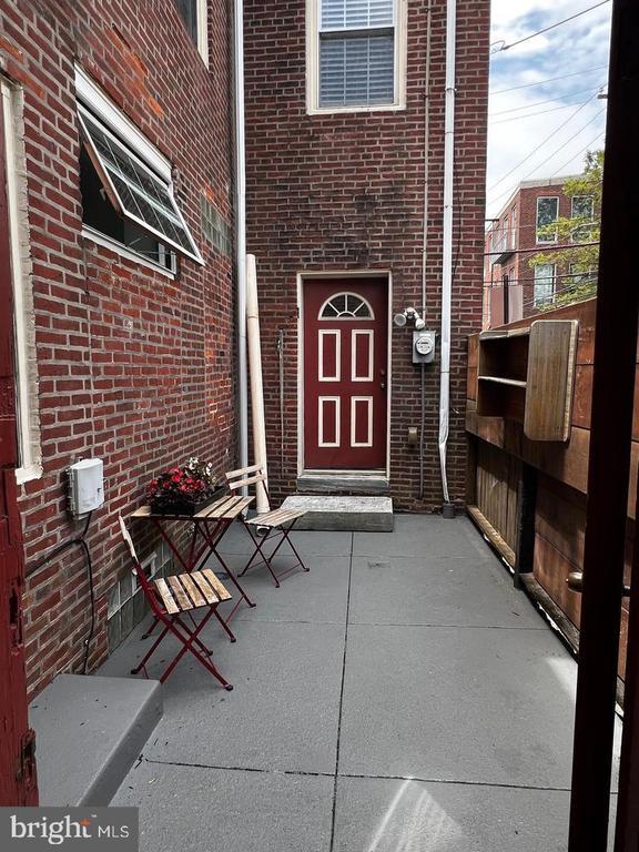 Photo - 1037 Shackamaxon St