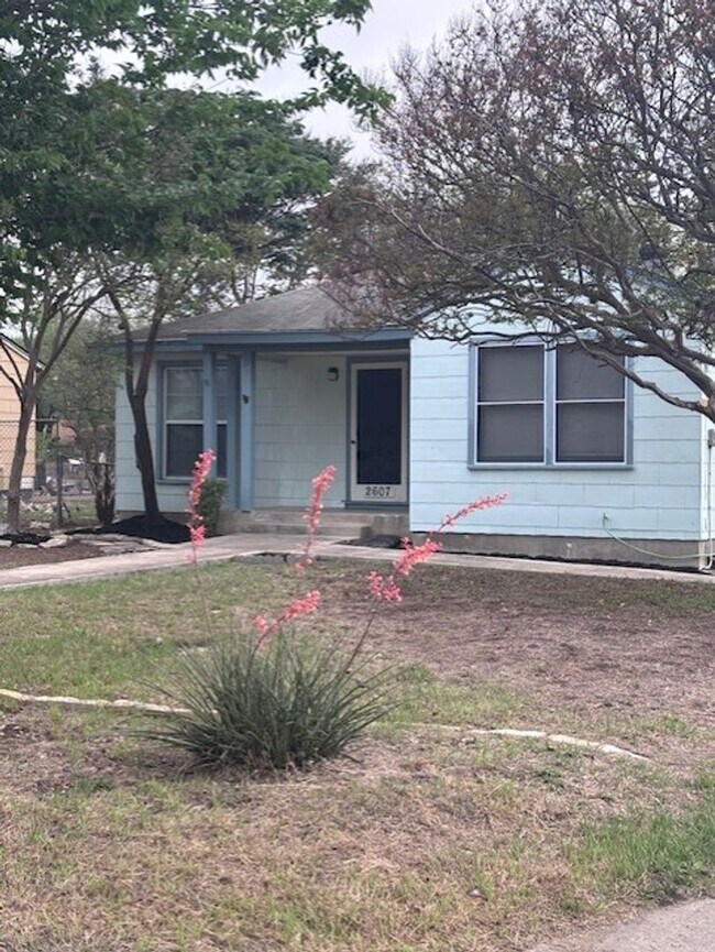 Photo - 2707 W Craig