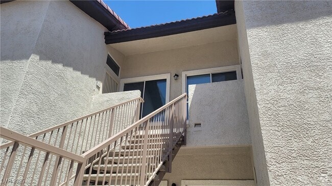 Building Photo - 3354 Indian Shadow St Unit 201 Rental