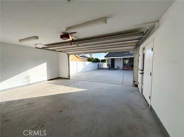 Photo - 11559 Blix St