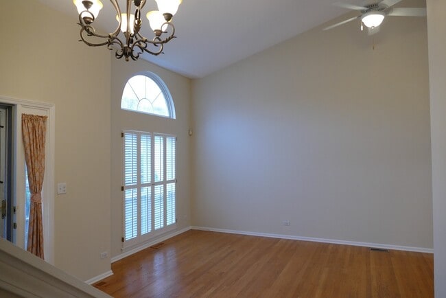 2052 Spice Cir