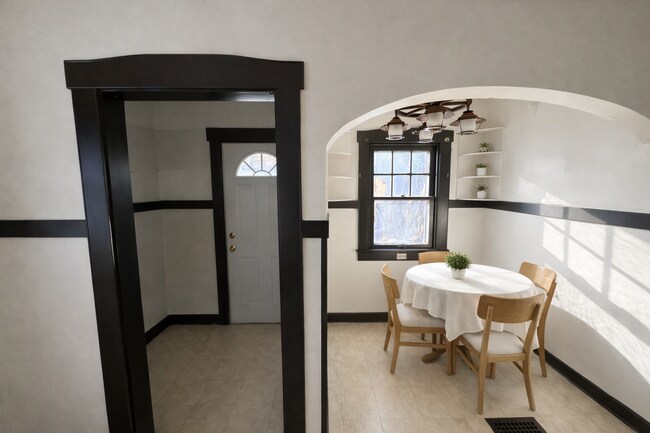 Photo - 3545 Winthrop Ave