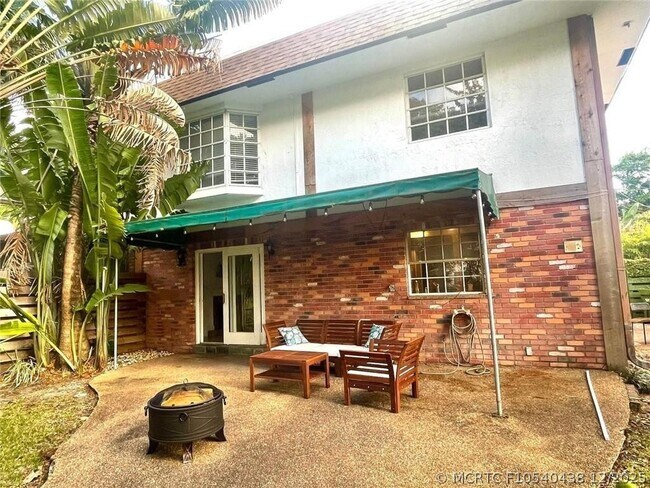 Photo - 619 Kensington Pl