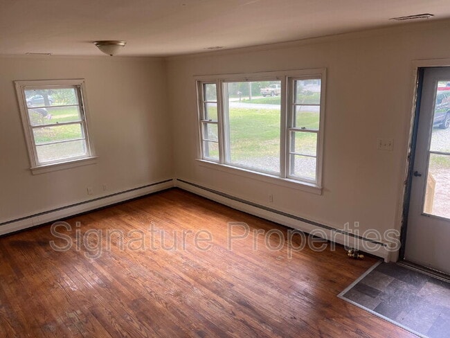 Photo - 115 Barker Ave