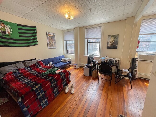 Building Photo - 37 Joy St Unit 14 Rental