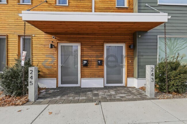 Photo - 245 Norwell St