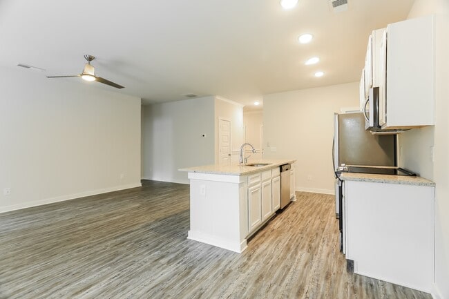 Photo - 5400 Cedar Creek Dr