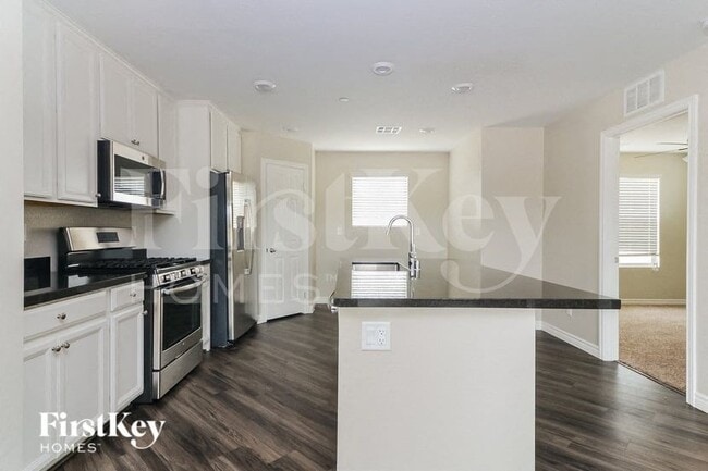 Photo - 803 N Water St