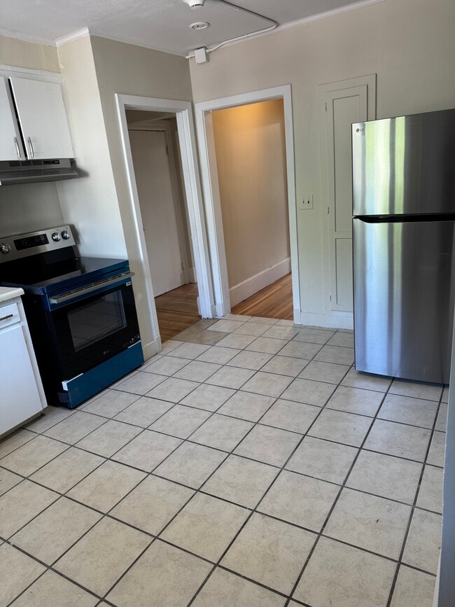 415 Blackstone St Unit 2