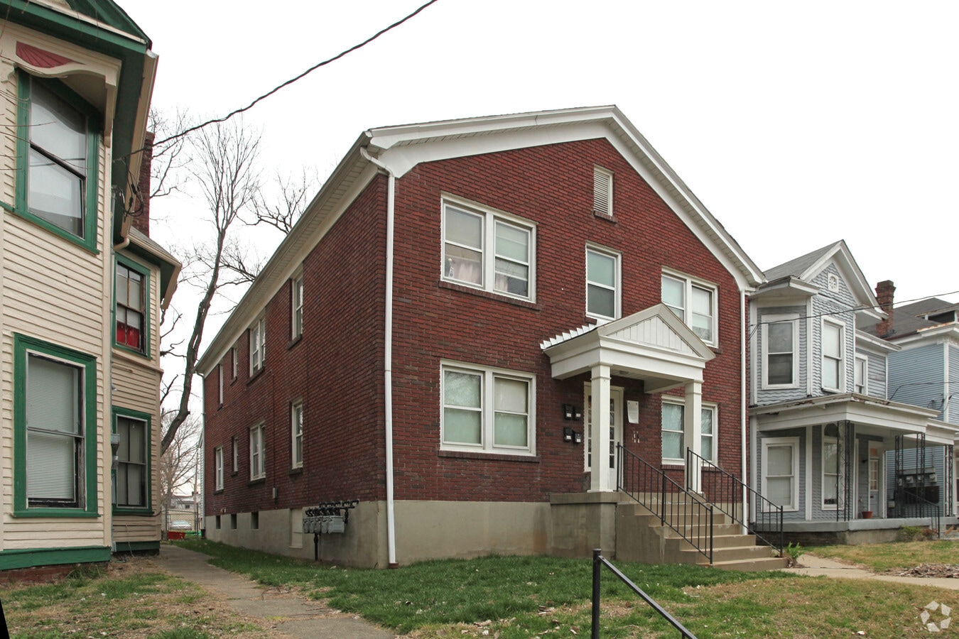 Photo - 1427 S Brook St Apartments