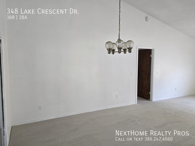 Photo - 348 Lake Crescent Dr